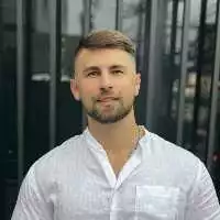 Максим Буслов
